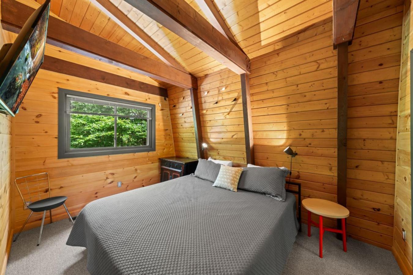 Treetops Chalet - 3Bd/2Bt Boutique Cabin W/Mt Leconte Views In 개틀린버그 외부 사진